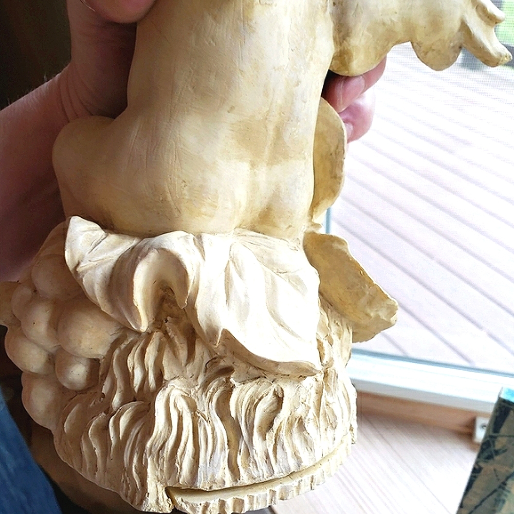 Cherub Angel Wings Statue sitting on Grapes & Leaves hidden door on bottom - Picture 11 of 13